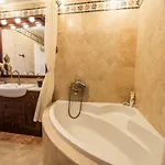 Zupan With Hot Tub *
