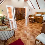Дом отдыха Zupan With Hot Tub *