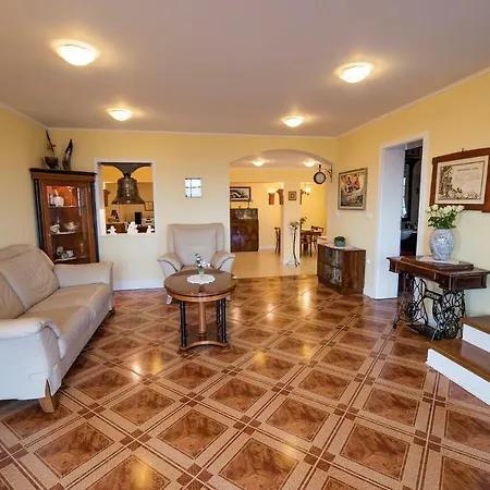 Zupan With Hot Tub * Skocjan (Skocjan)