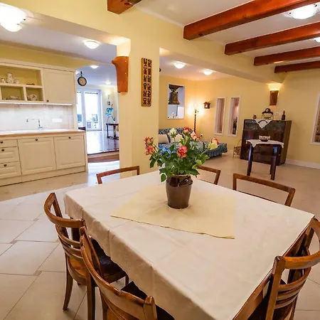 Zupan With Hot Tub *