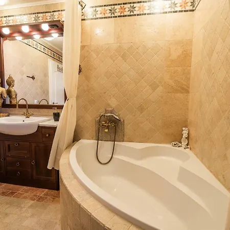 Zupan With Hot Tub *