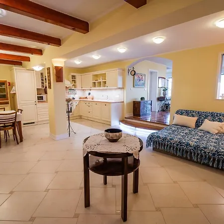 Tatil Evi Zupan With Hot Tub Skocjan (Skocjan)