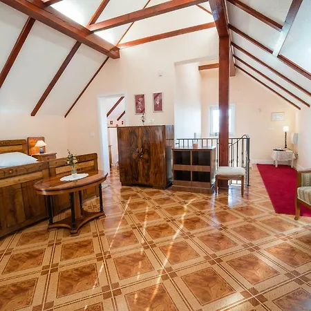 Počitniška hiša Zupan With Hot Tub Skocjan (Skocjan)