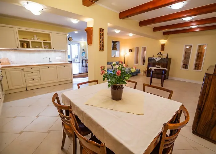 Zupan With Hot Tub *