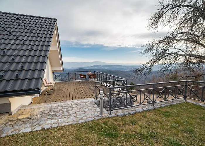 Hébergement de vacances Zupan With Hot Tub