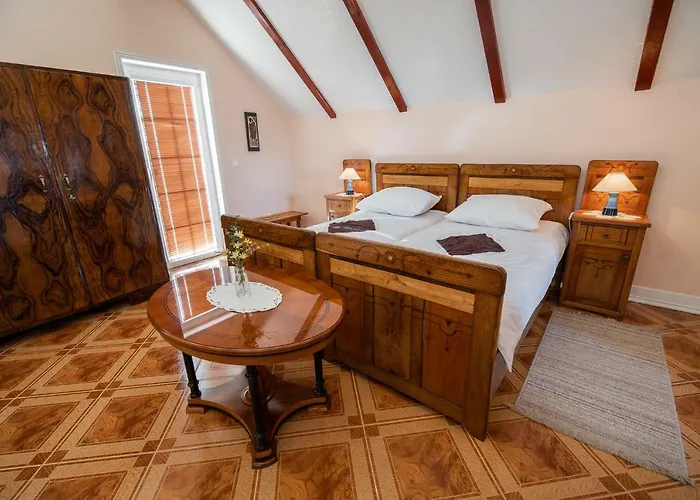 Zupan With Hot Tub *